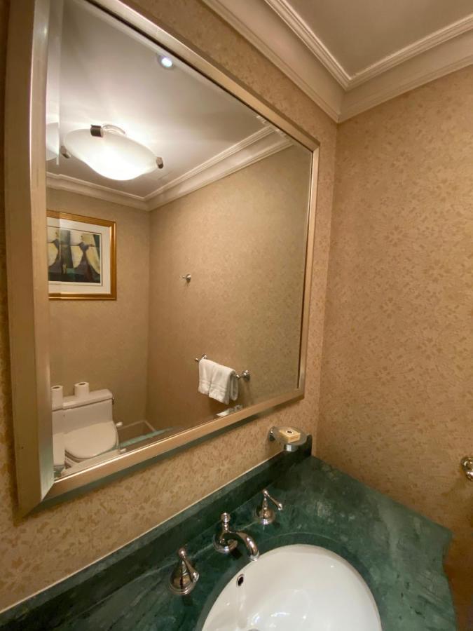 Chez Haytham At Four Seasons Nile Plaza Residential Suite Kairo Exteriör bild